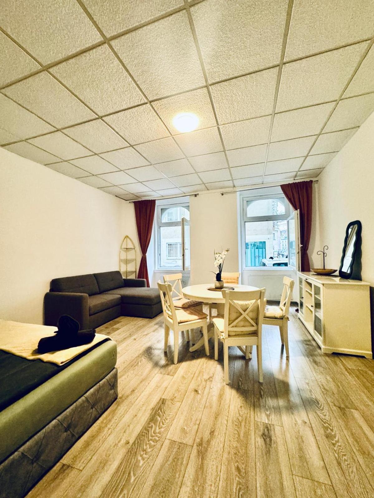 Amazing 2Br Apartment Near Praterstern Wien Eksteriør bilde