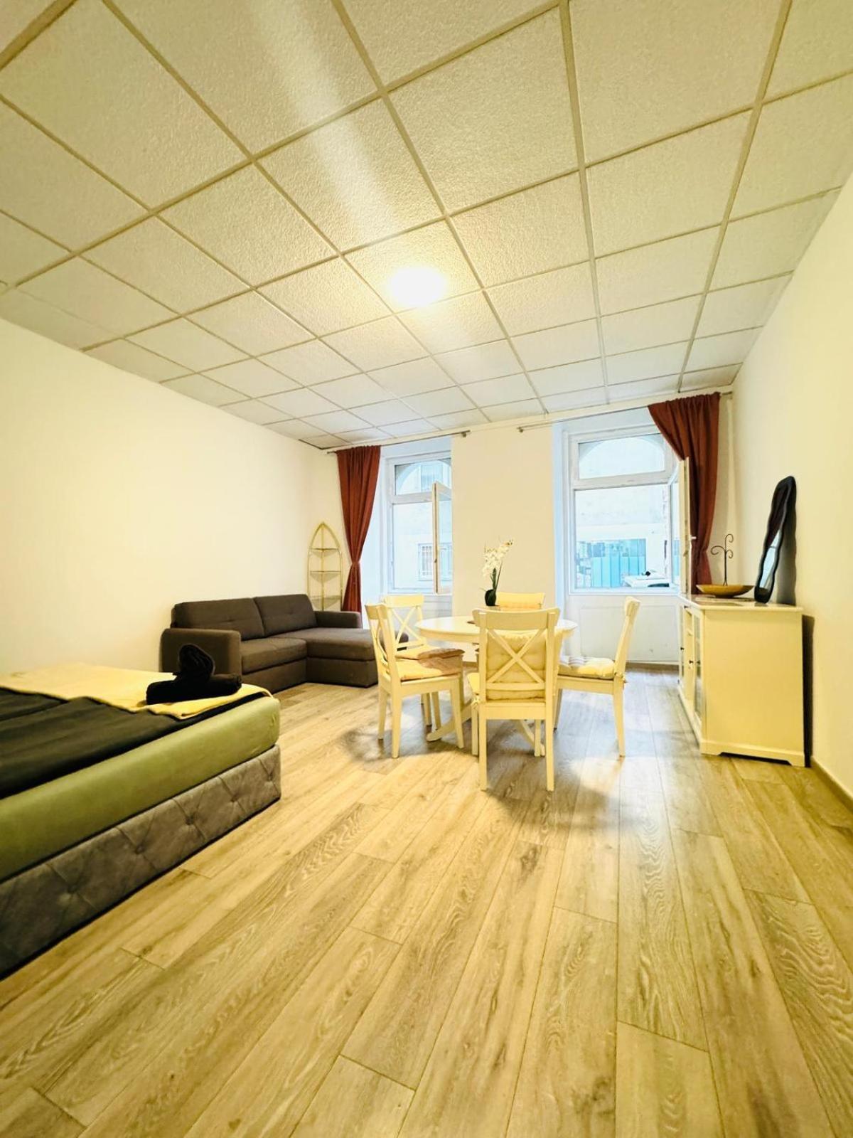 Amazing 2Br Apartment Near Praterstern Wien Eksteriør bilde